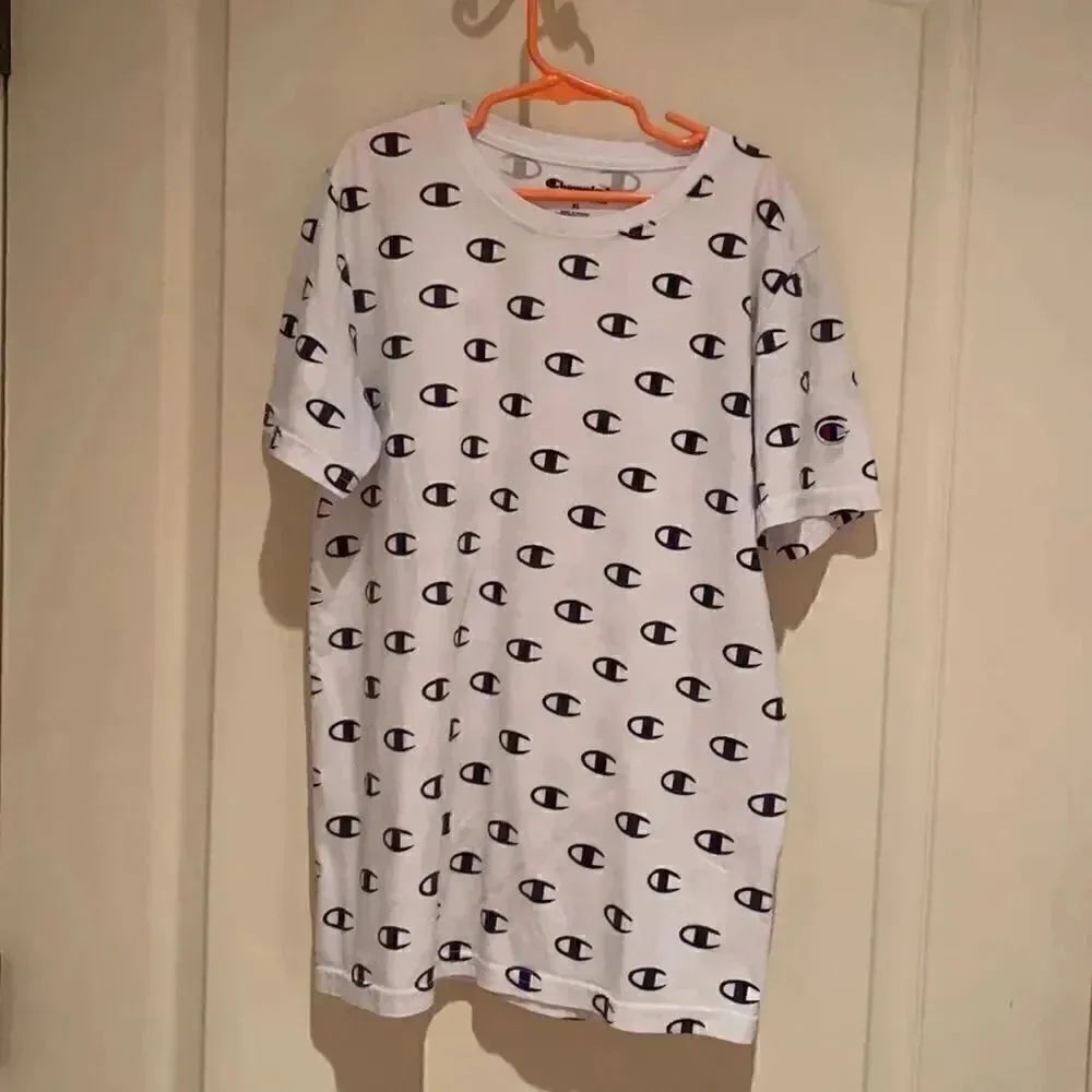 Gently worn Champion tee XL